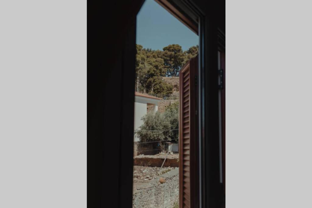 John'S House Under The Castle Of Kalamata Exteriér fotografie